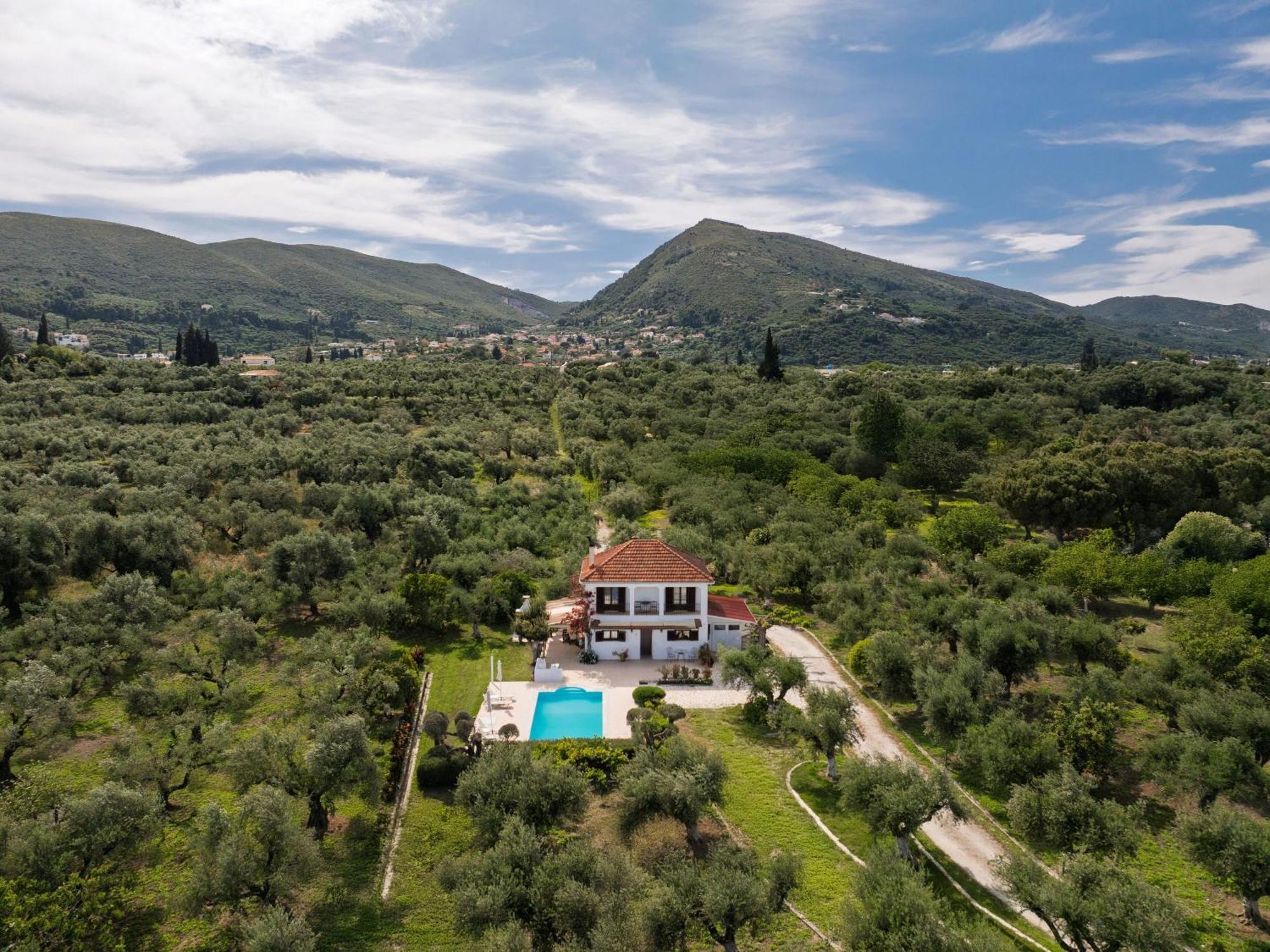 Vila Lola - 3 Bedrooms & Private Pool Lithakia (Zakynthos)