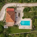 Villa Lola - 3 Bedrooms & Private Pool