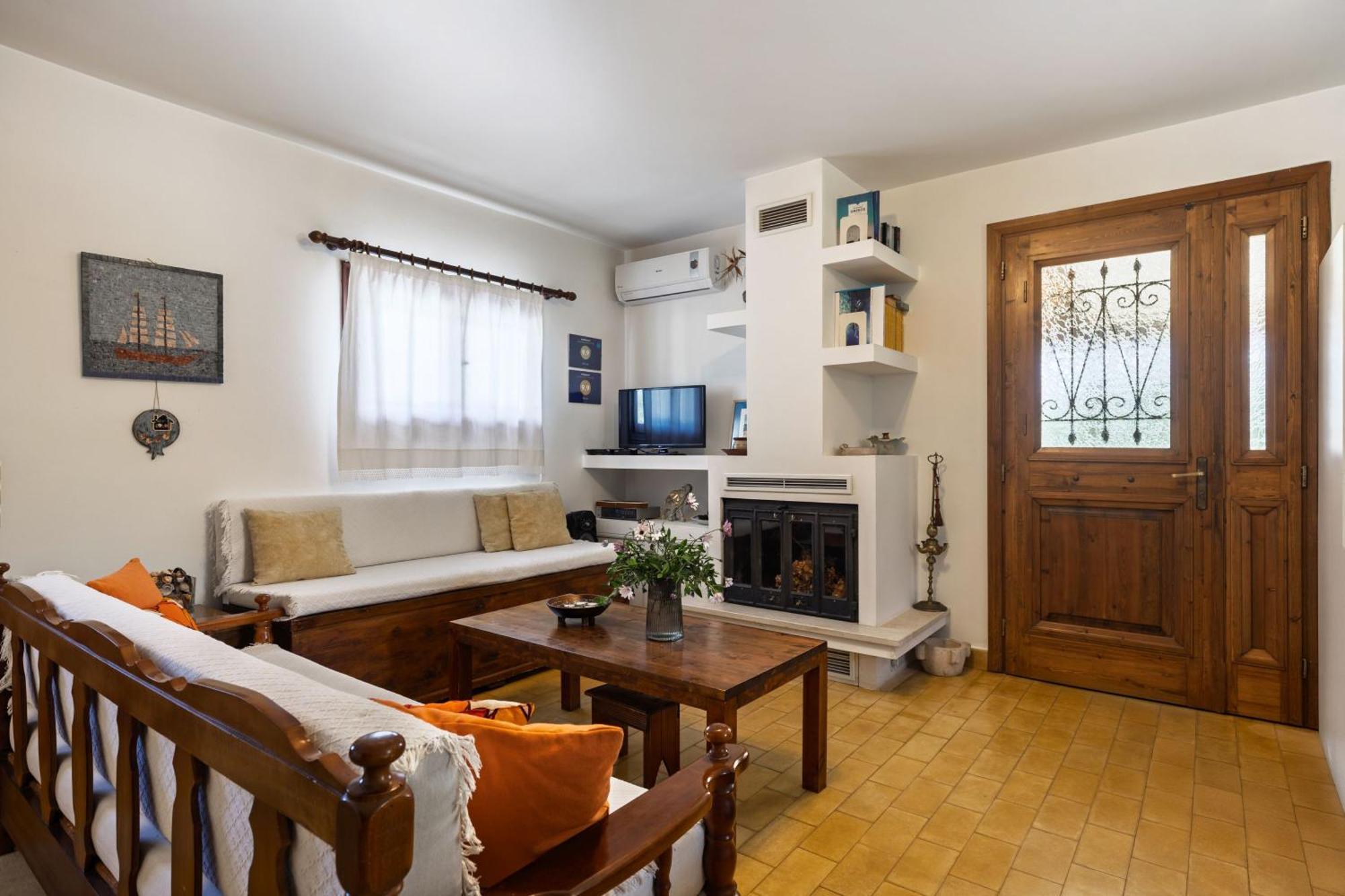 Villa Lola - 3 Bedrooms & Private Pool